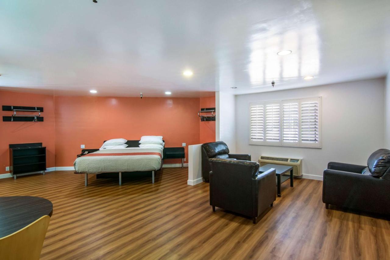 Motel 6 Monterey Park Exterior foto