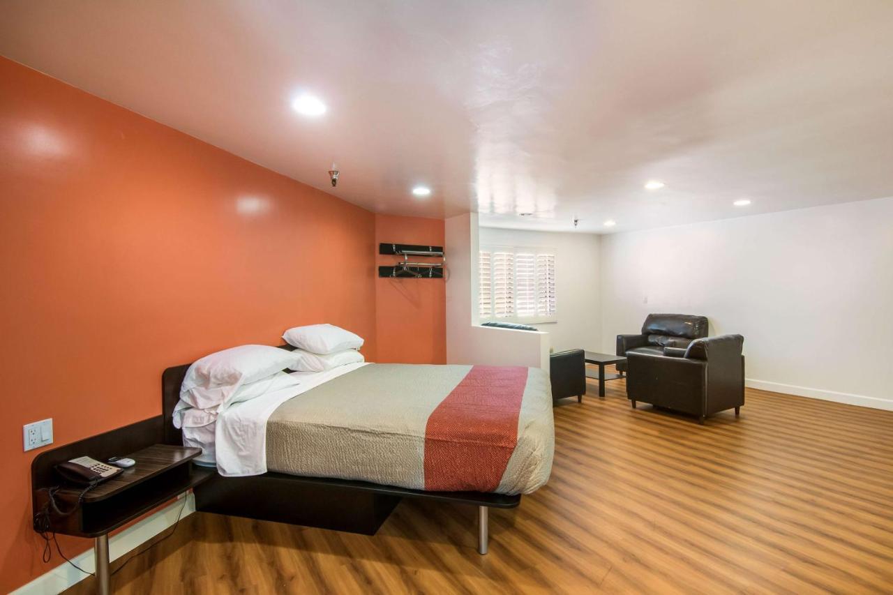 Motel 6 Monterey Park Exterior foto