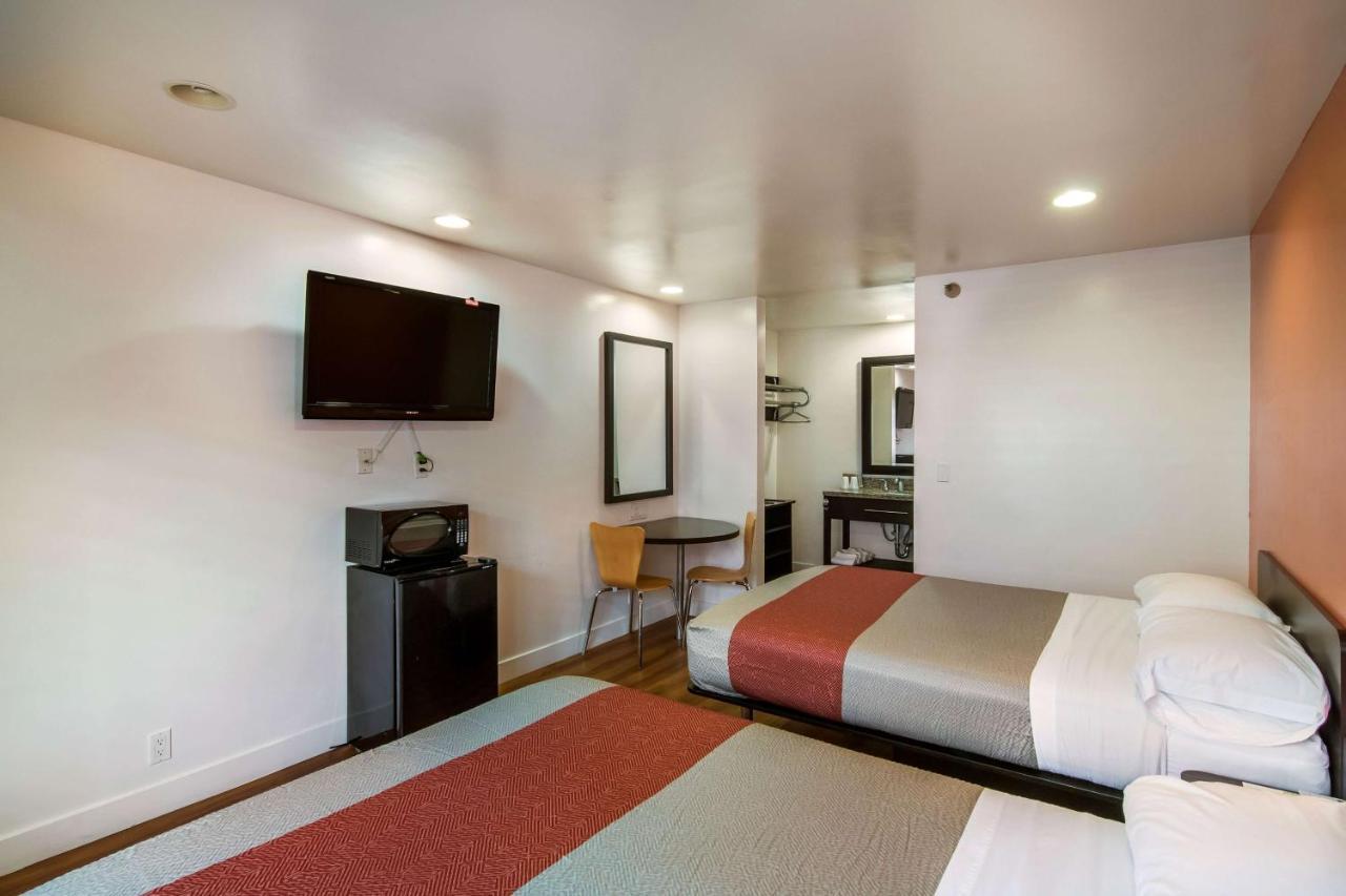 Motel 6 Monterey Park Exterior foto
